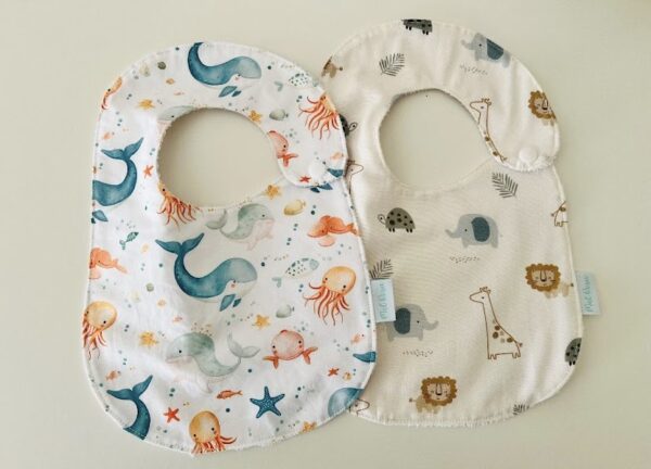 Pack de 2 babetes (impermeável)